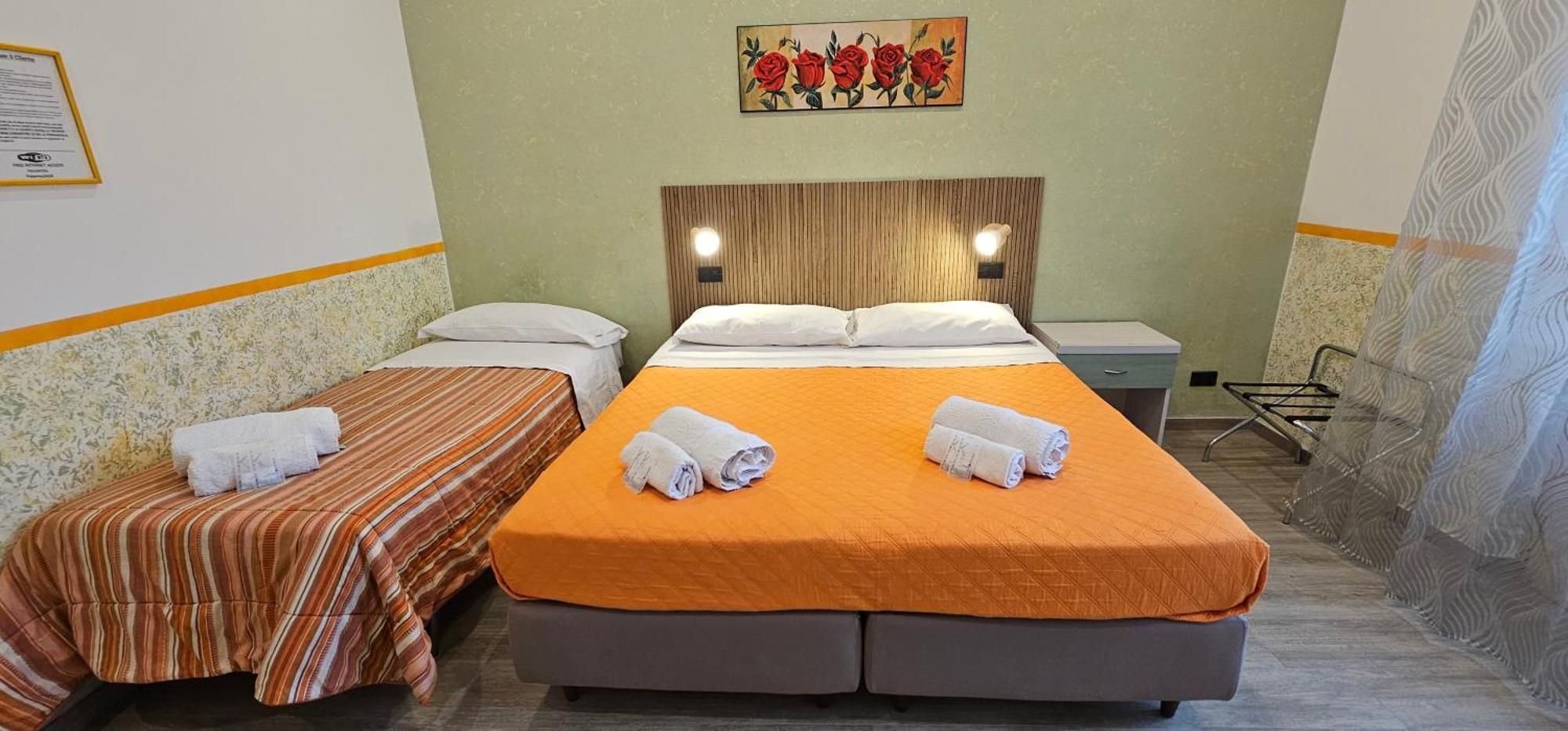 Hostel Josef Палермо Экстерьер фото
