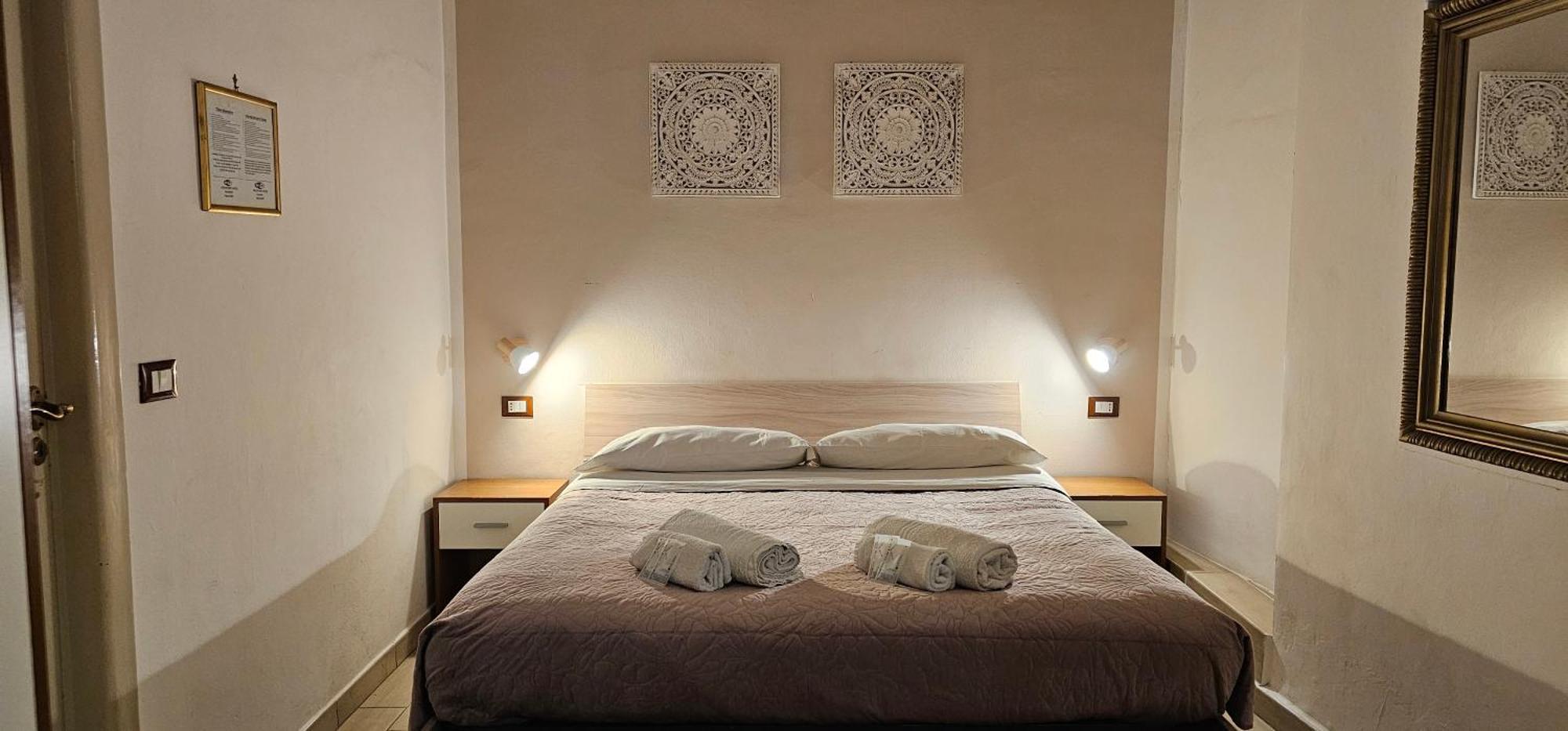 Hostel Josef Палермо Экстерьер фото