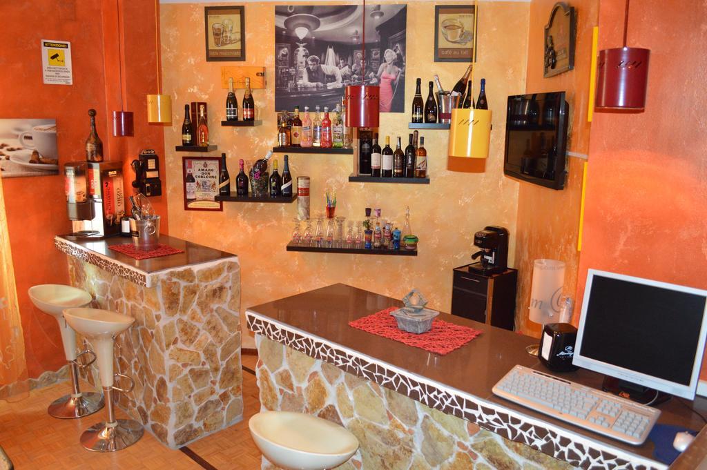 Hostel Josef Палермо Экстерьер фото