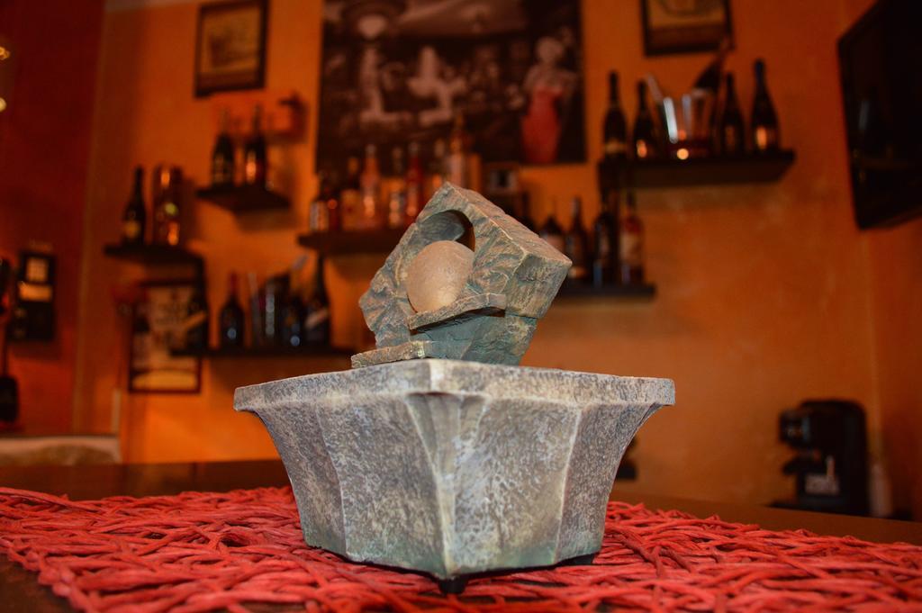 Hostel Josef Палермо Экстерьер фото