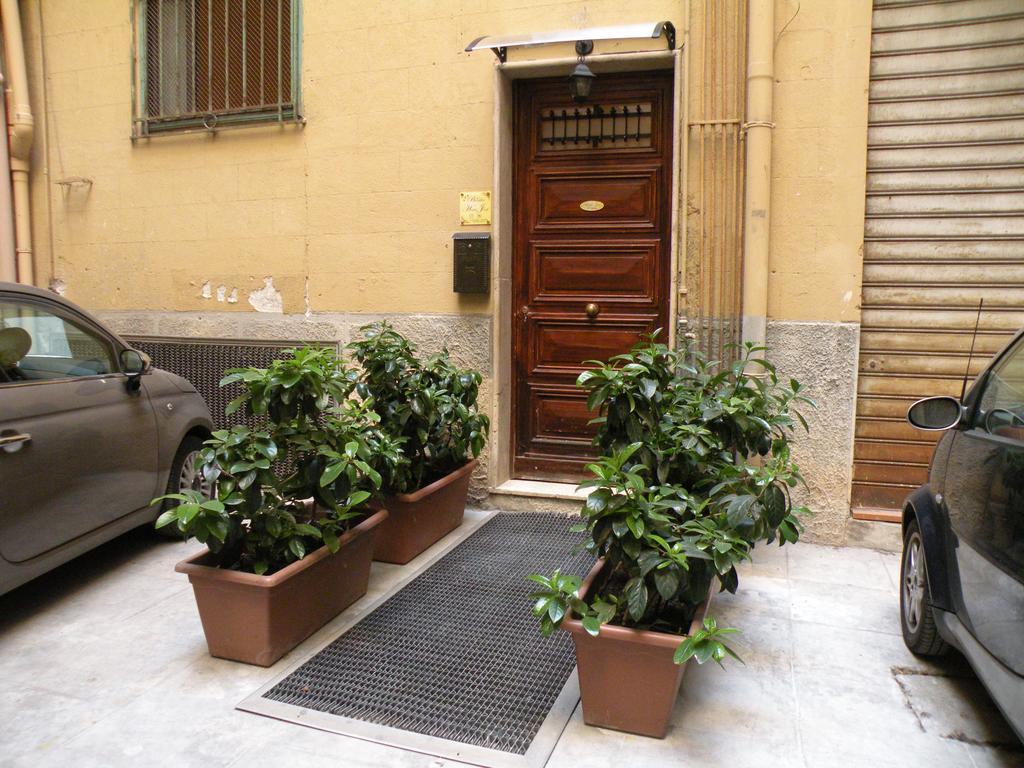 Hostel Josef Палермо Экстерьер фото