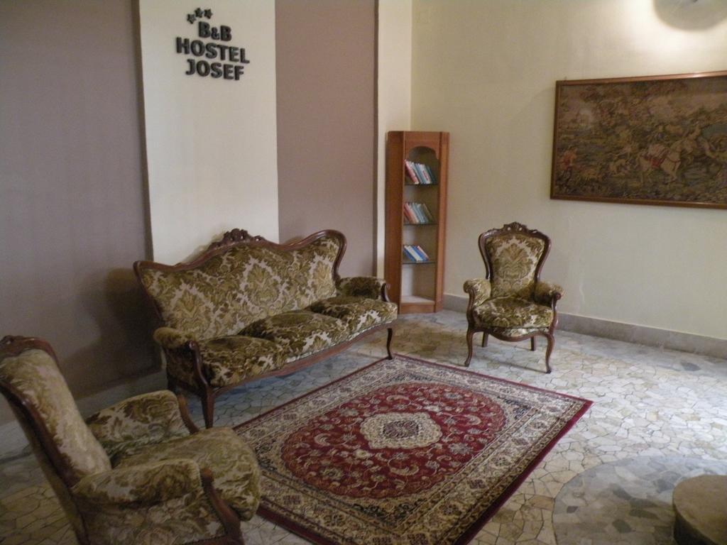 Hostel Josef Палермо Экстерьер фото