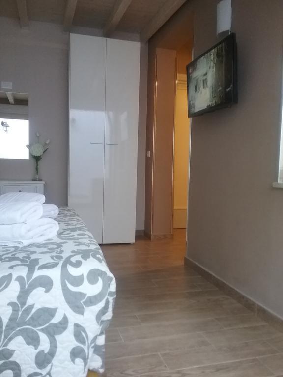 Hostel Josef Палермо Экстерьер фото