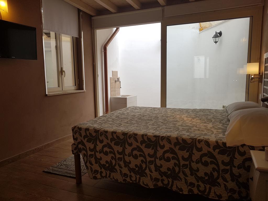 Hostel Josef Палермо Экстерьер фото