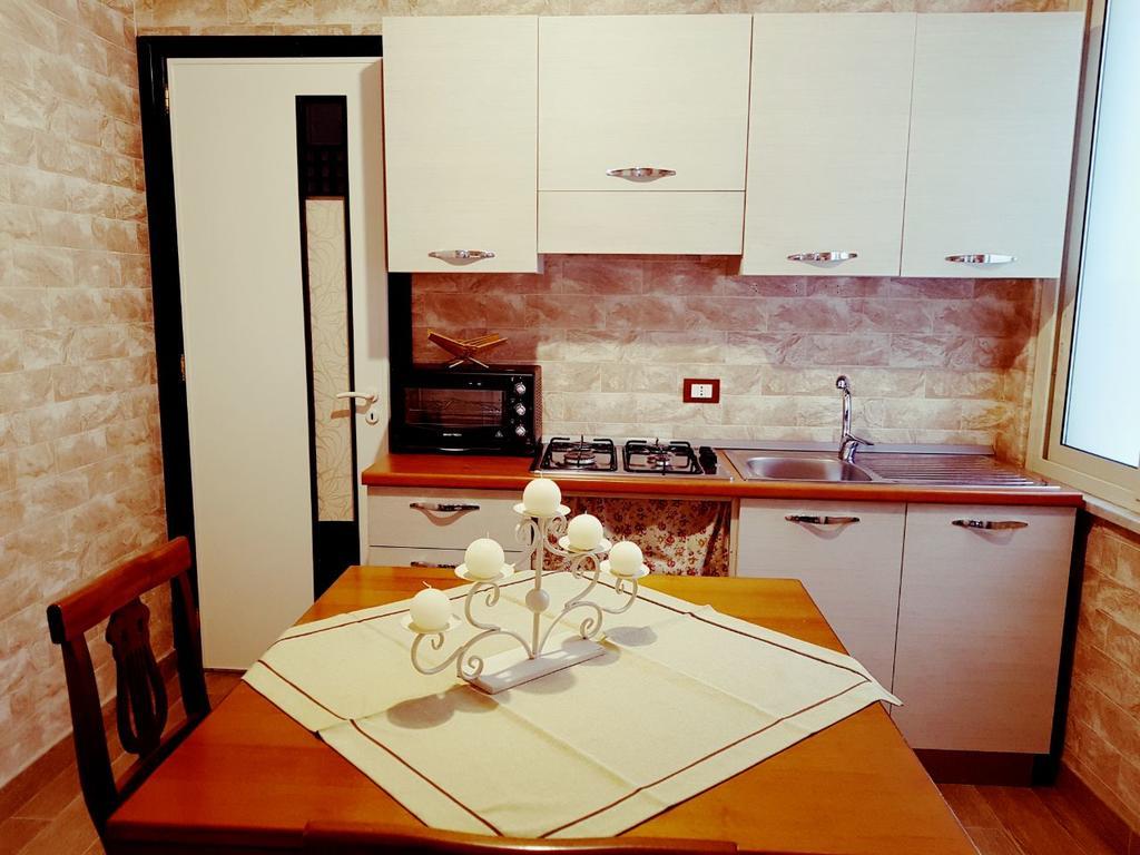 Hostel Josef Палермо Экстерьер фото
